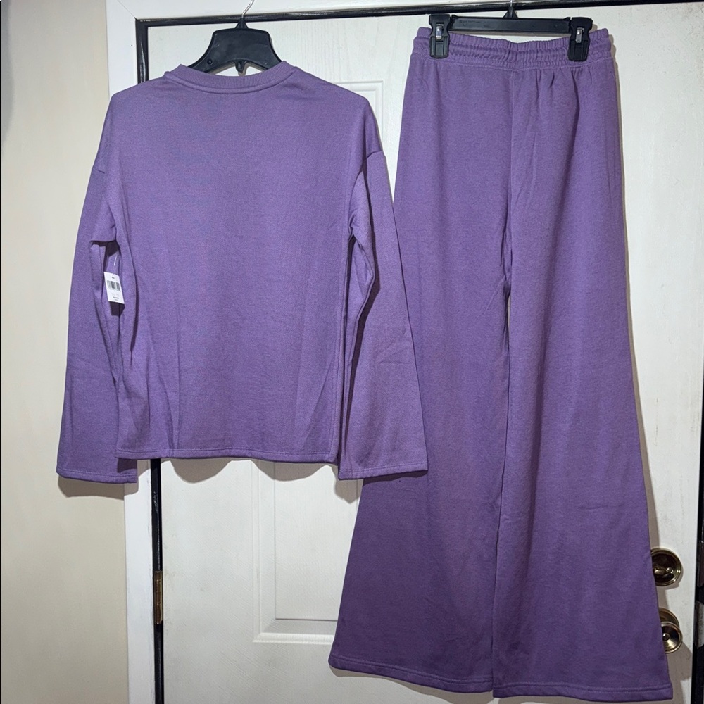 Disneyland Resort Lavender Lounge Set NWT - Picture 10 of 11